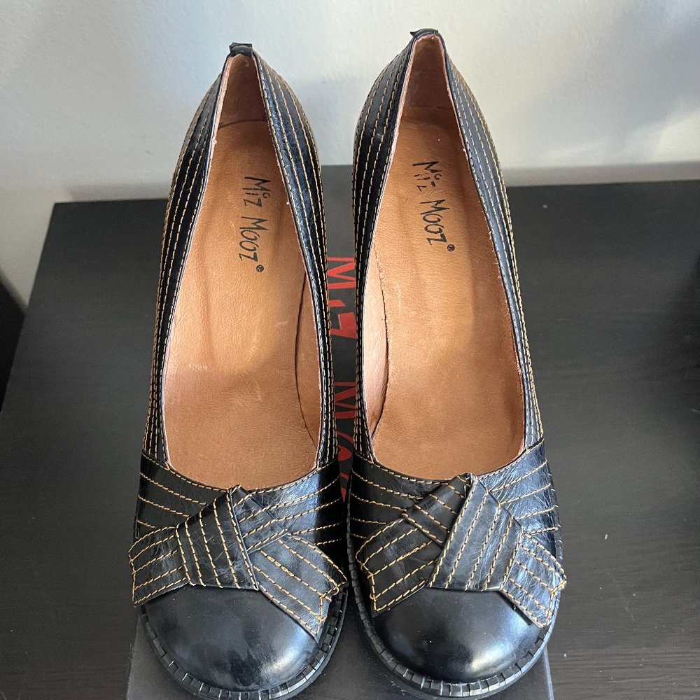 🌼 Vintage Miz Mooz Leather Shoes - Size 8 - Like New! 🌼 - Picture 2 of 4
